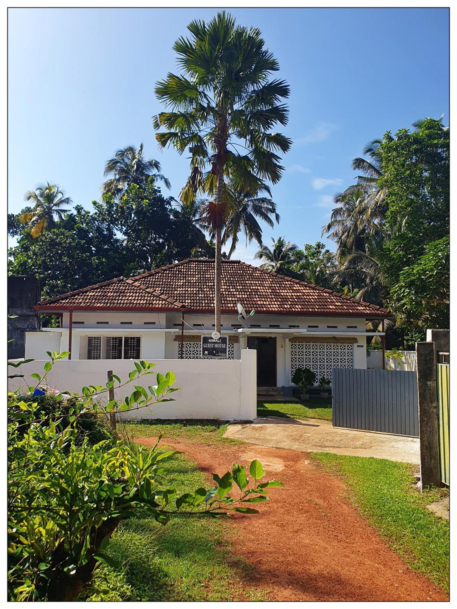 Sri Nimali Guesthouse Hikkaduwa Exterior photo